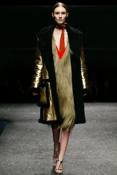 Look 44
